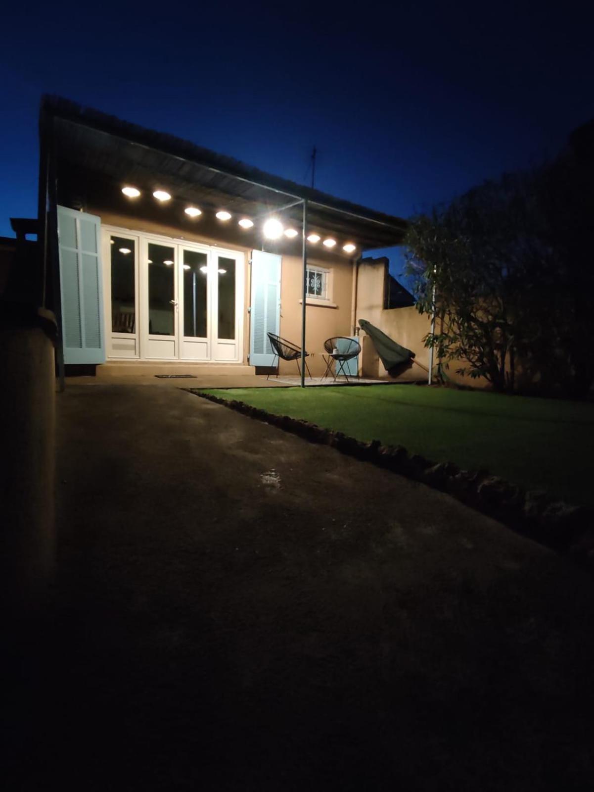 Studio Jardin Privatif 300M De La Plage Sainte-Maxime Exteriör bild