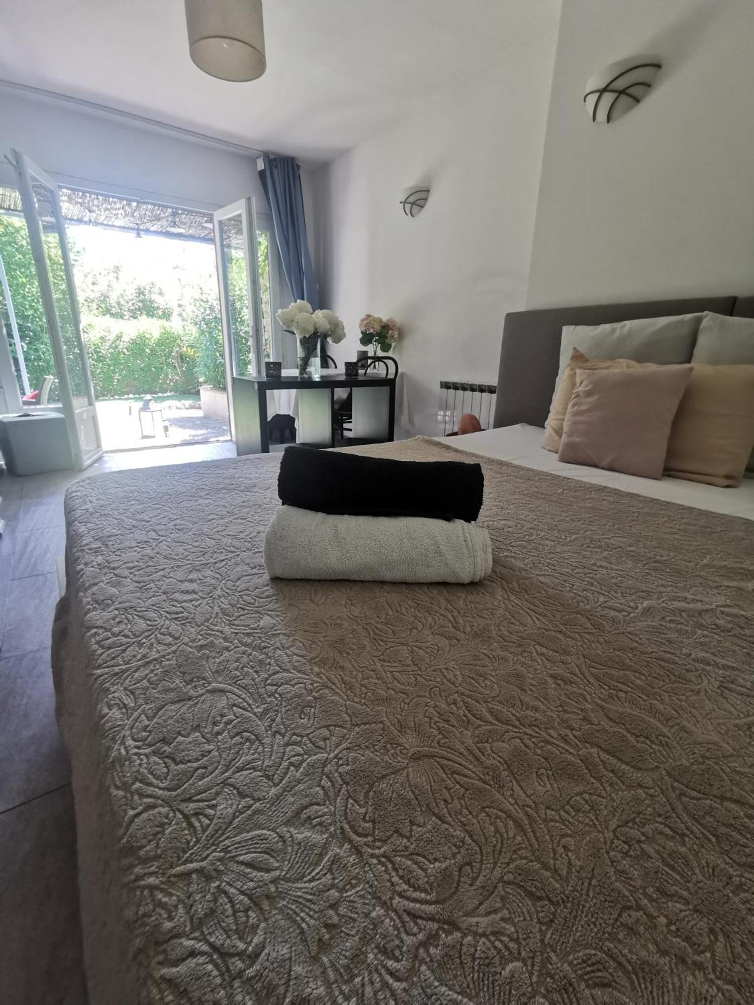 Studio Jardin Privatif 300M De La Plage Sainte-Maxime Exteriör bild